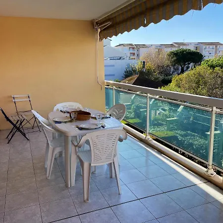De 2 Chambres Avec Terrasse Amenagee Et Wifi A Raphael A 1 Km De La Plage Apartment